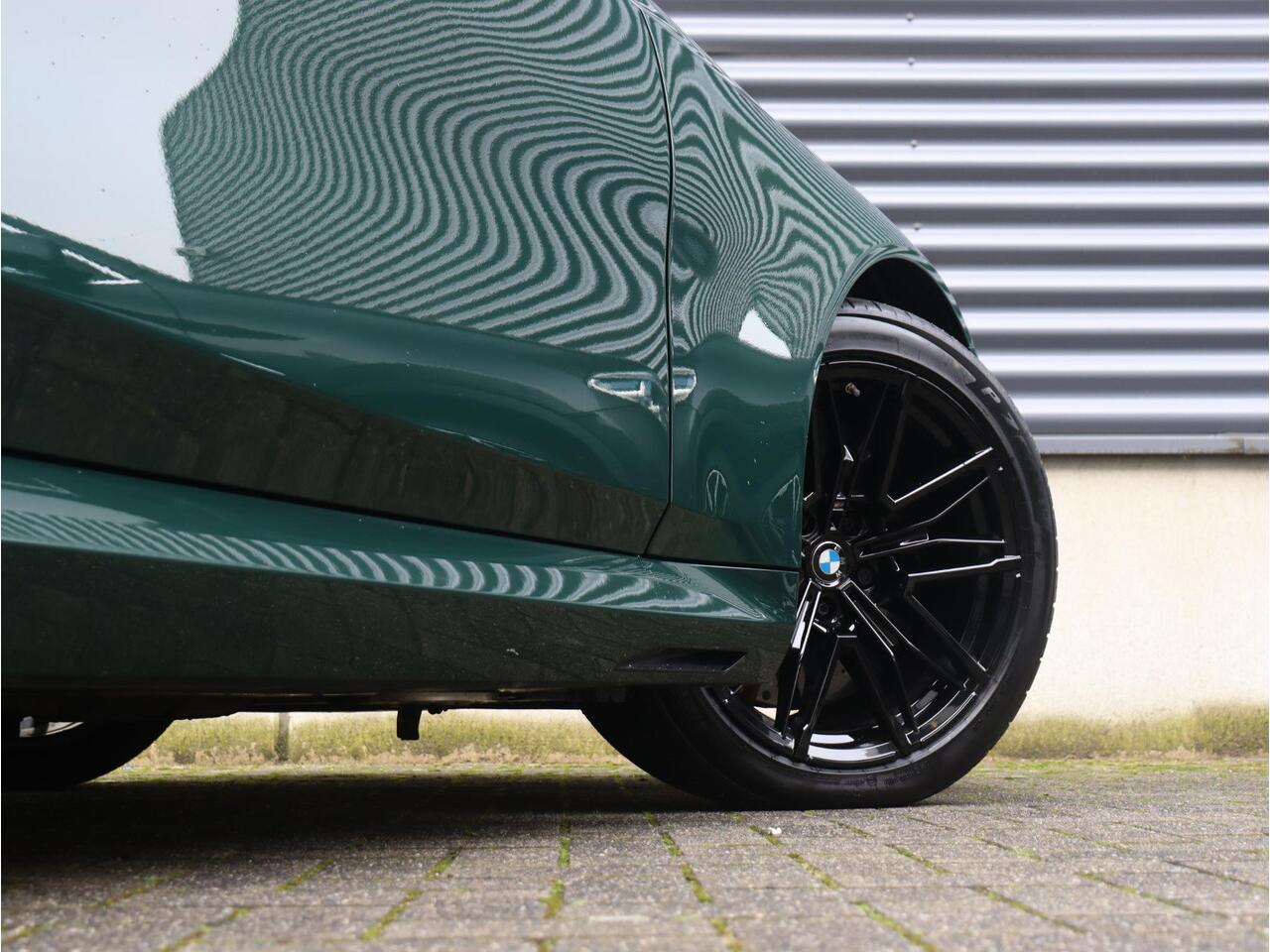 BMW M5 Touring | Individual Lak | M Driver's Package | Head-Up | Trekhaak | Bowers & Wilkins | Driving Assistant Prof. | Stoelventilatie | Carbon | Parking Assistant Prof. | 21'' & 22'' LMV