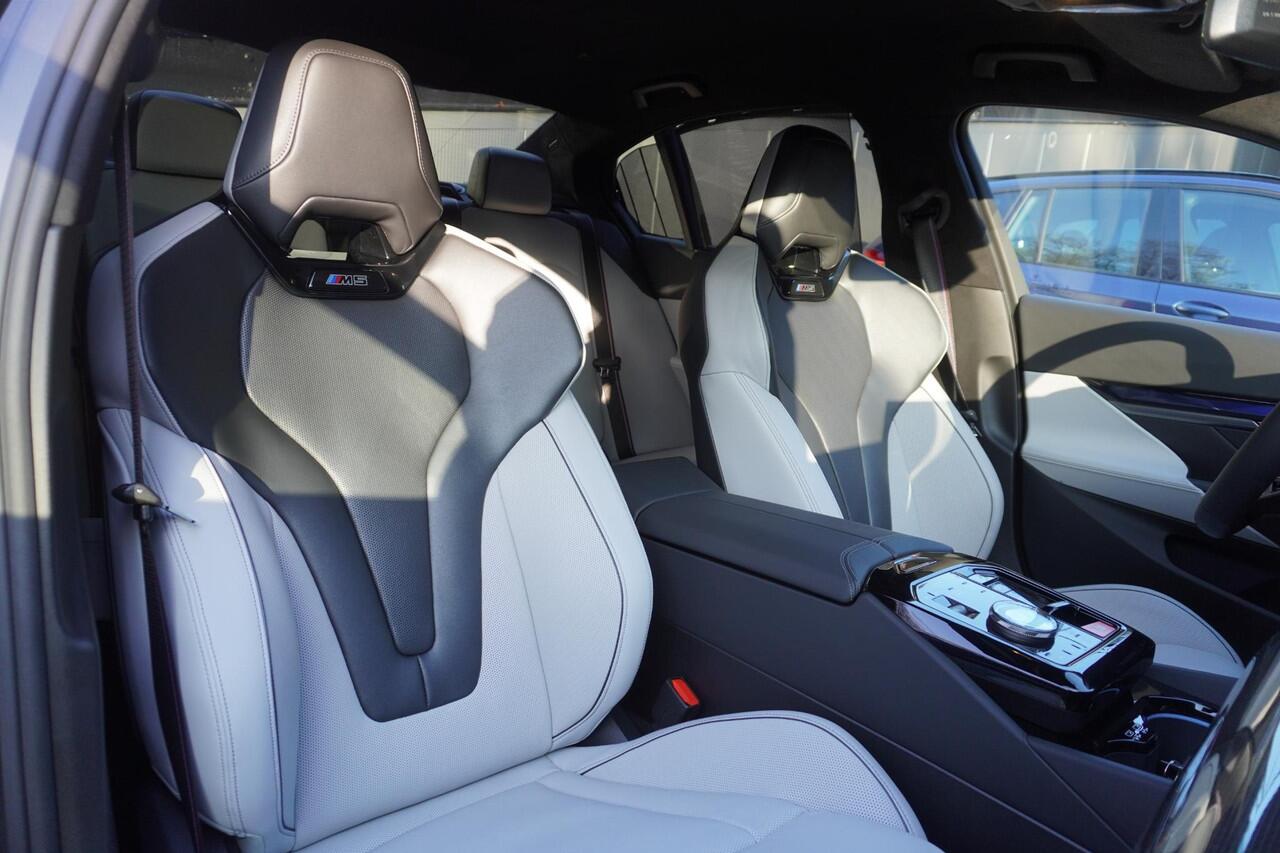 BMW M5 Sedan M Driver's Pack | M Drive Professional | Comfort Pack | Bowers & Wilkins | M Carbon-keramische remmen