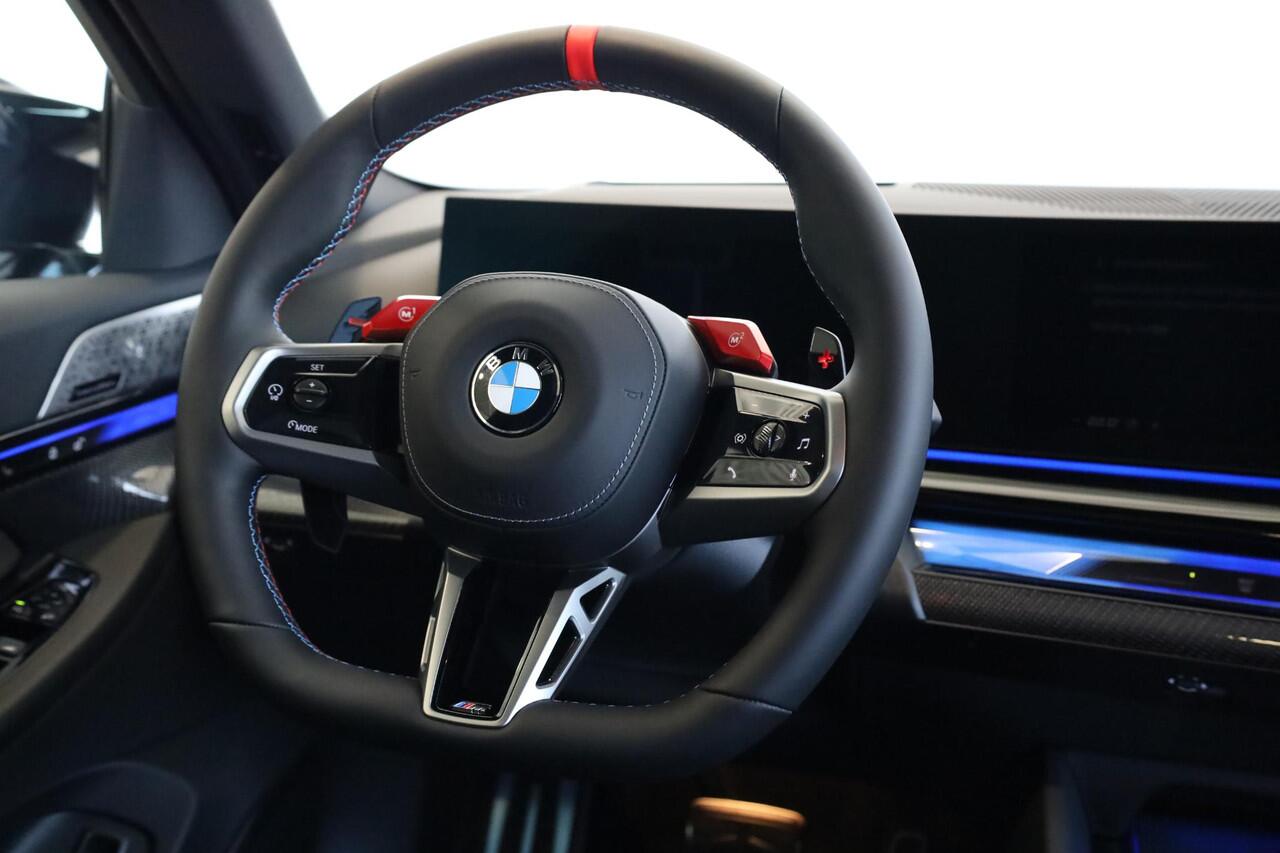 BMW M5 Touring | Panorama Dak | Stoelventilatie en Verwarming | Driving Assistant Professional