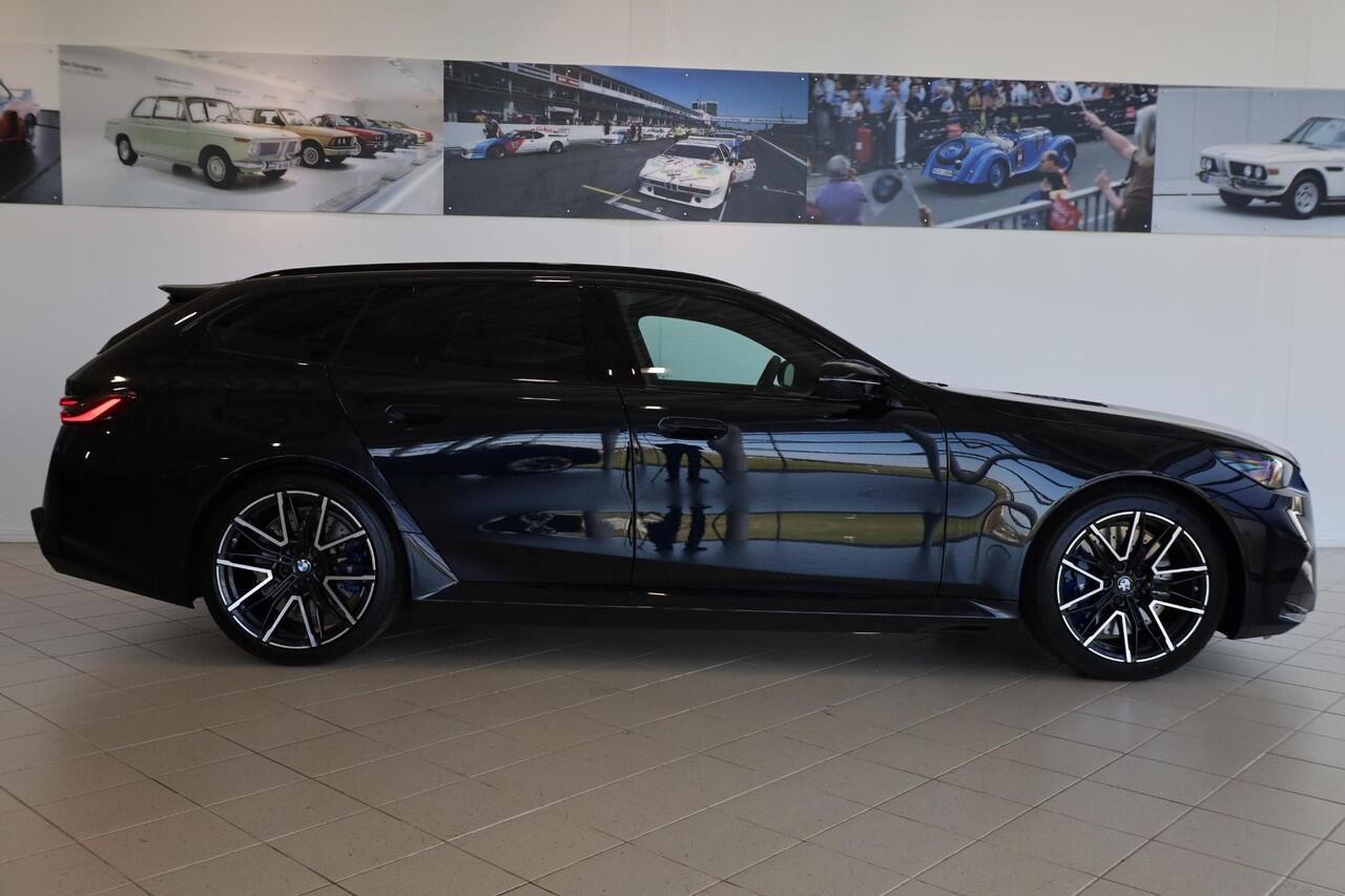 BMW M5 Touring | Panorama Dak | Stoelventilatie en Verwarming | Driving Assistant Professional
