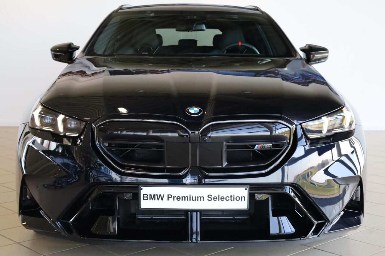 BMW M5 Touring | Panorama Dak | Stoelventilatie en Verwarming | Driving Assistant Professional