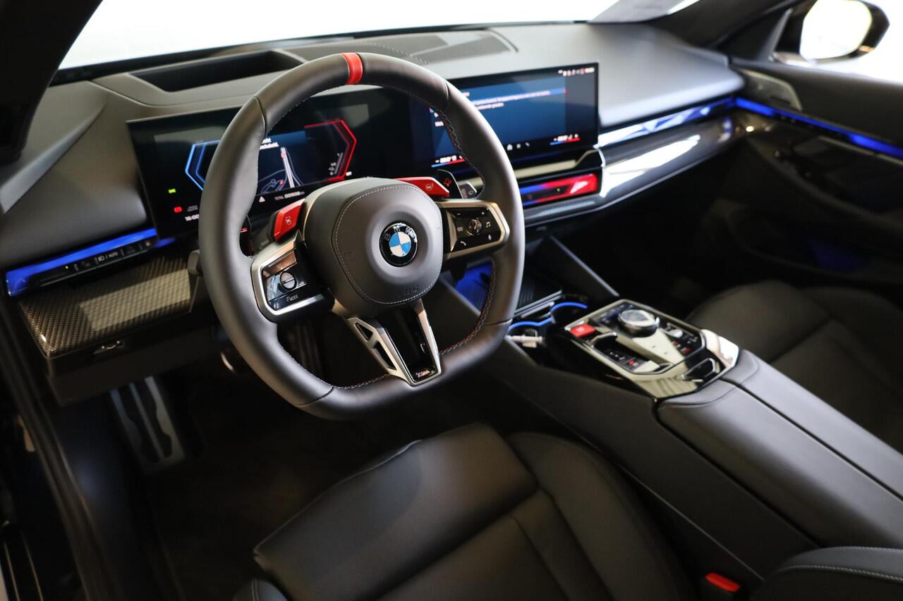 BMW M5 Touring | Panorama Dak | Stoelventilatie en Verwarming | Driving Assistant Professional