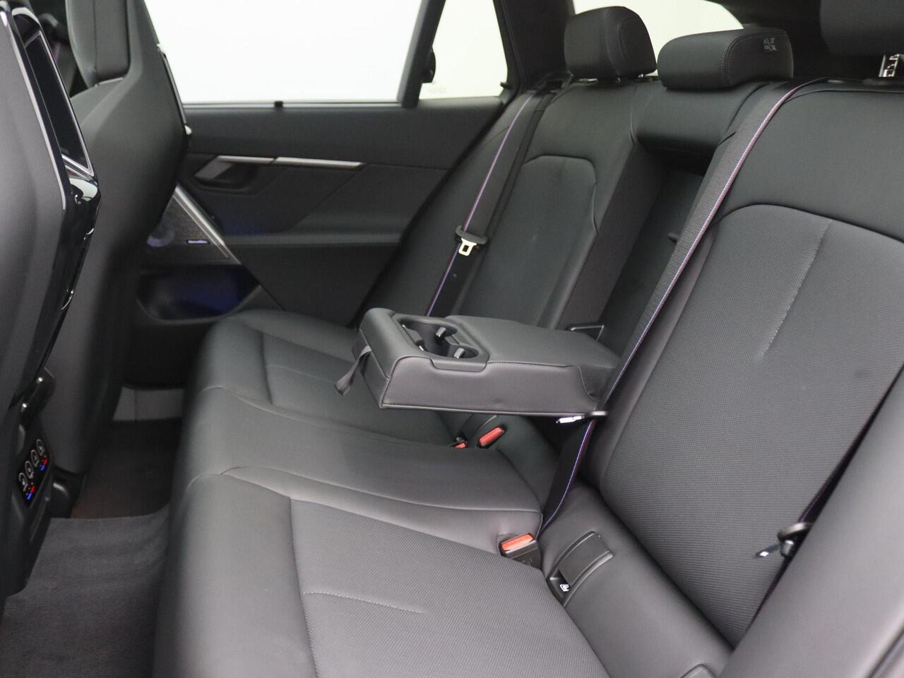BMW M5 5-serie Touring 728PK Aut. Keramische remschijven, Panoramadak, Head-Up Display, Adaptieve Cruise Controle, Keyless, Side Assist, M-Drivers Pack, Bower&Wilkins Audio, Comfort Pack, Trekhaak, 21" LM Velgen