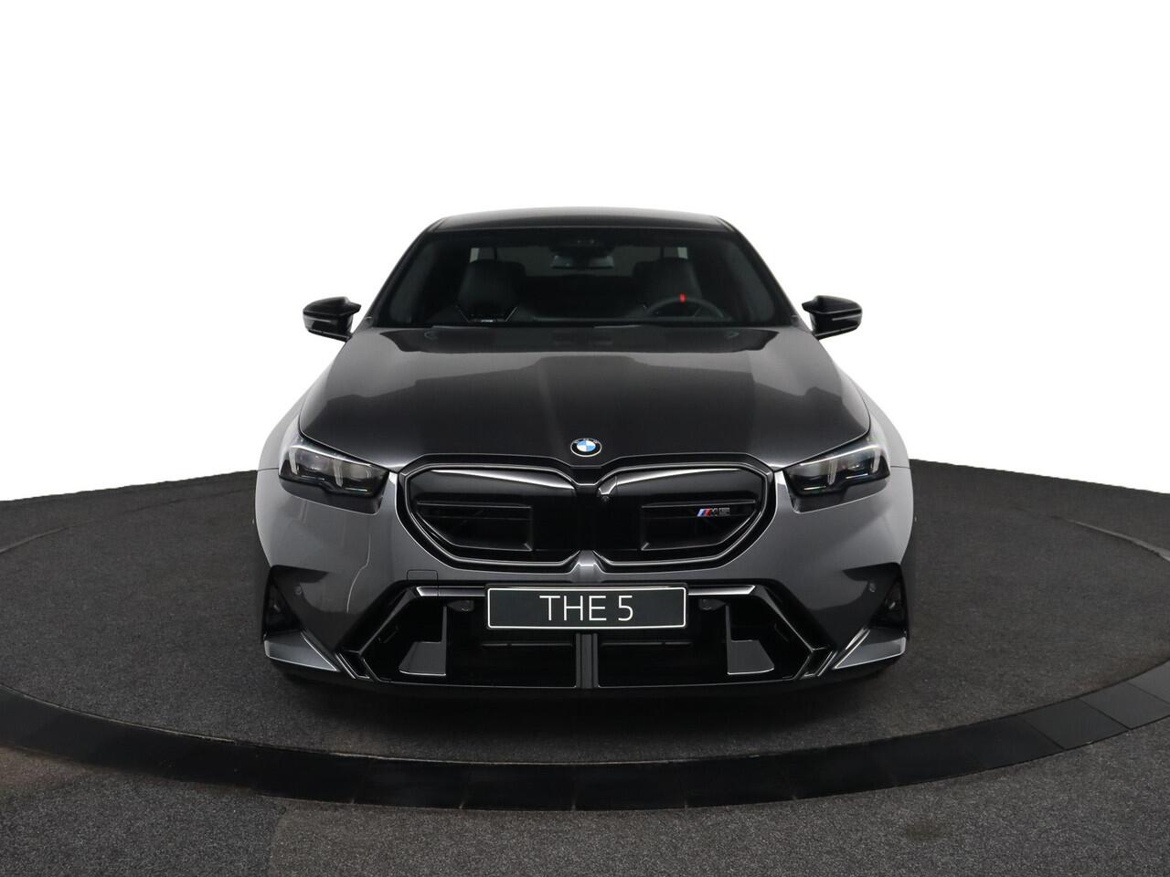 BMW M5 Sedan | Pano | Trekhaak | M Driver's Pack | Comfort Pack
