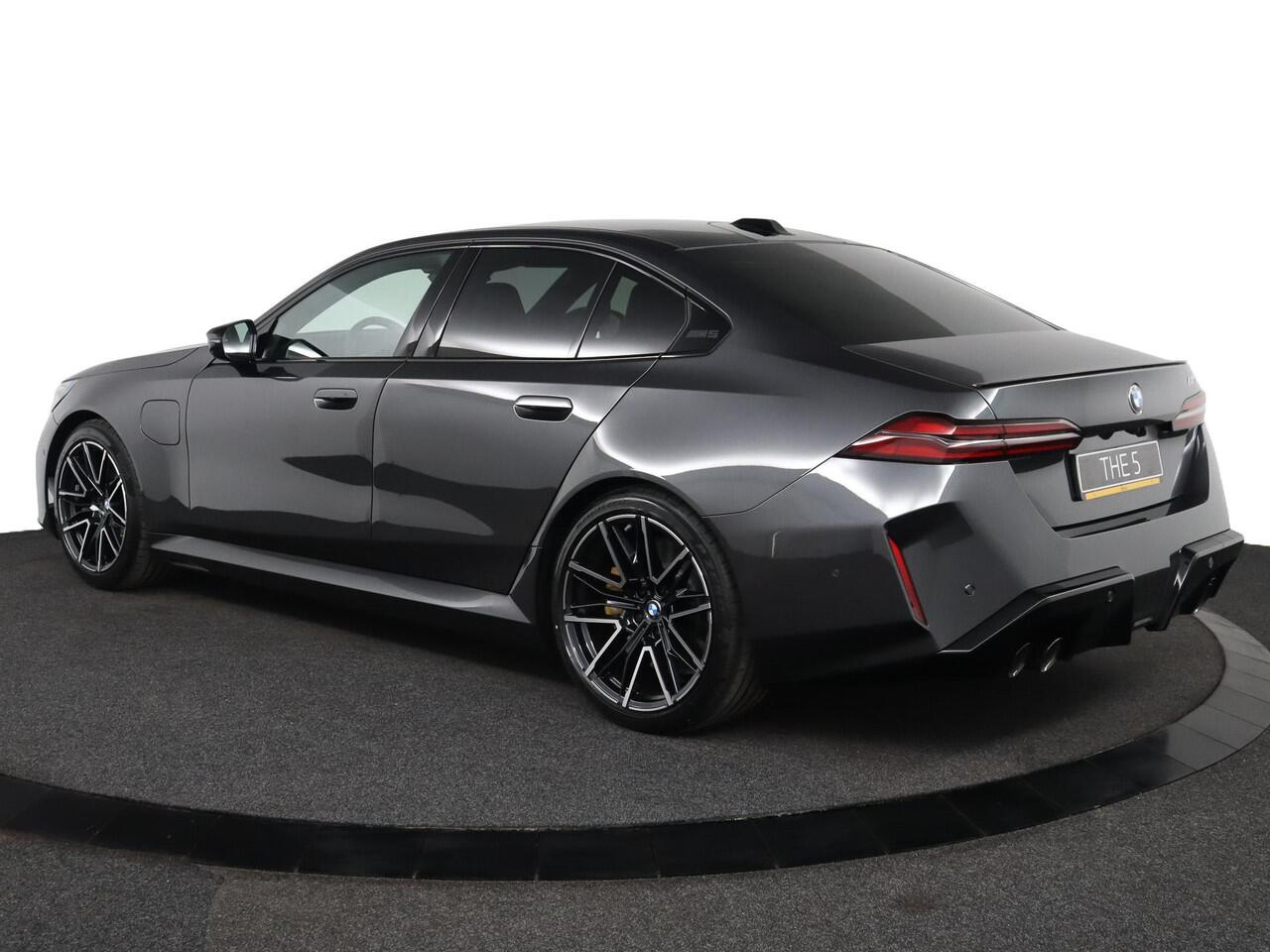BMW M5 Sedan | Pano | Trekhaak | M Driver's Pack | Comfort Pack