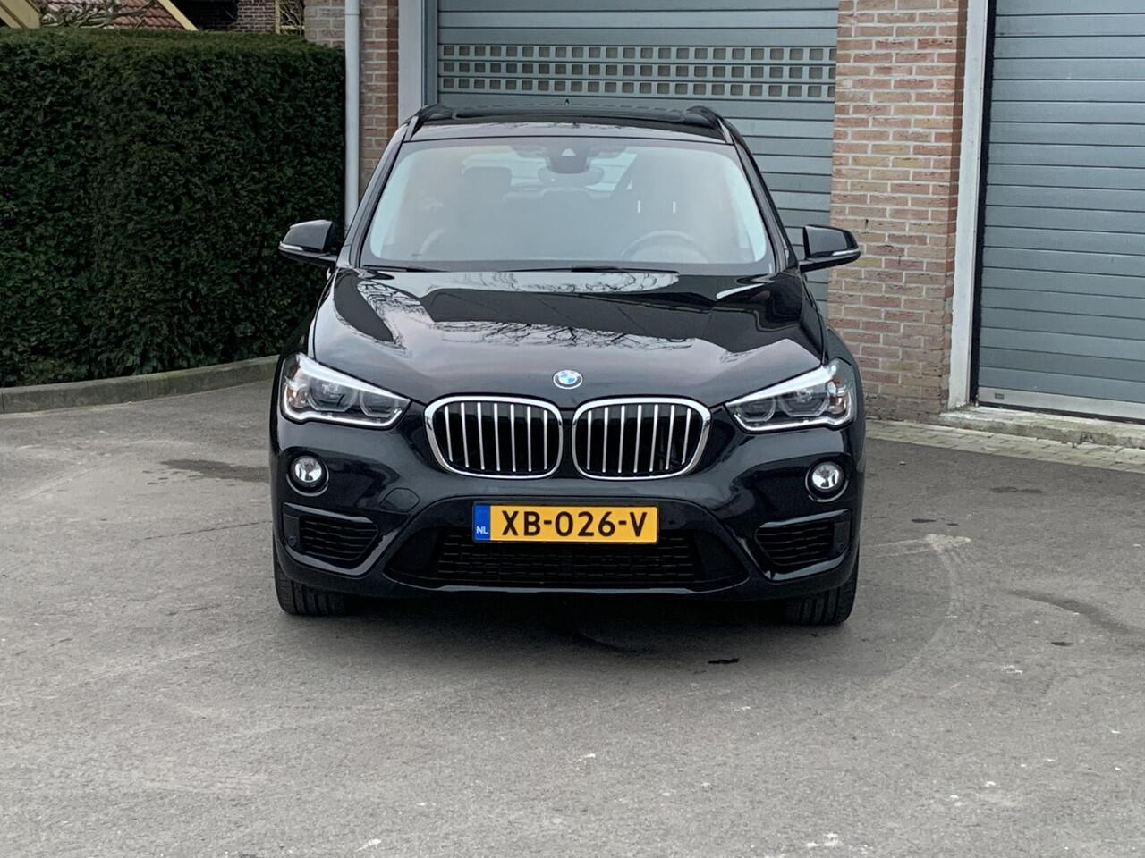 BMW X1 sDrive20i Orange Edition II