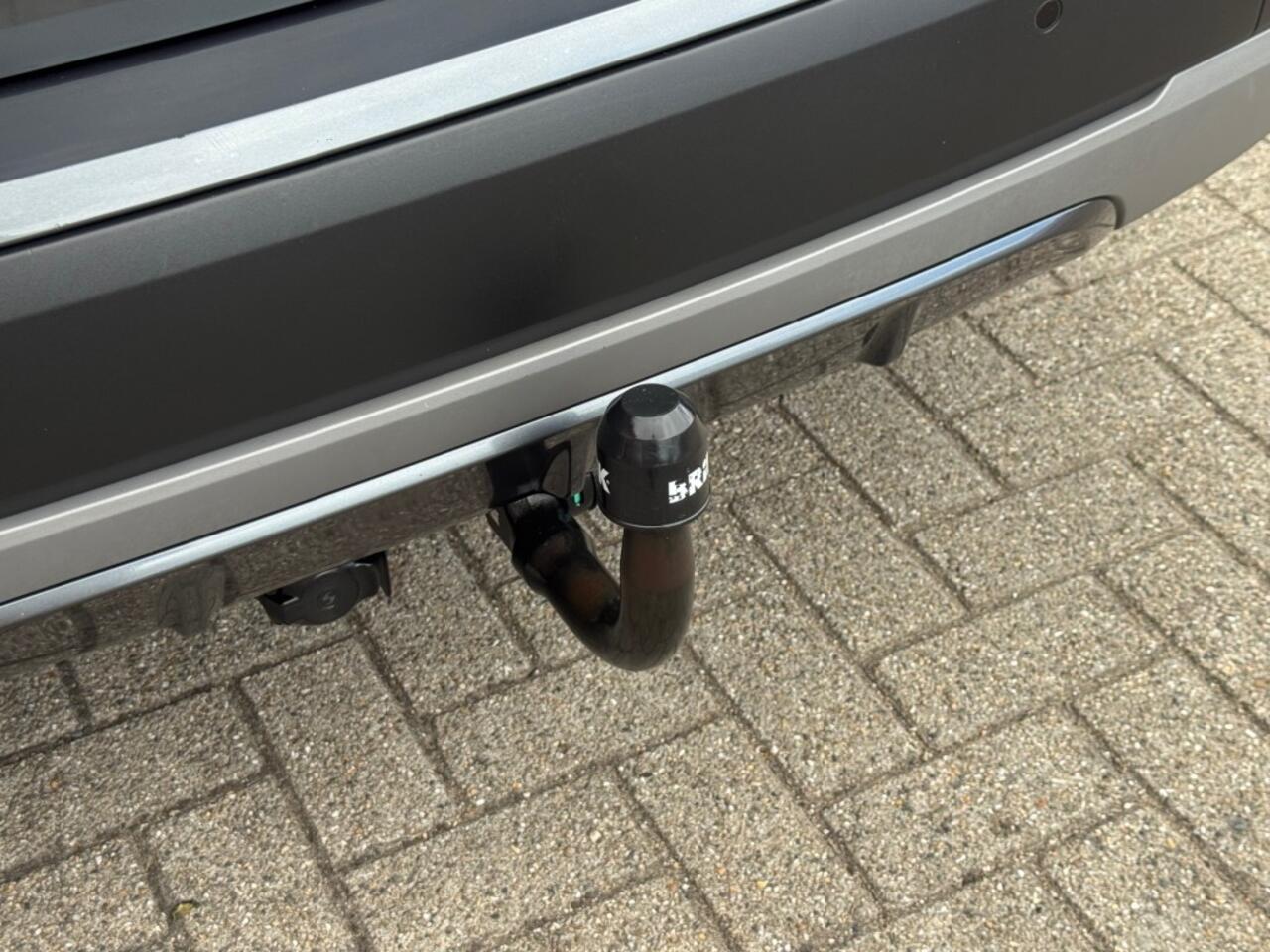 BMW X1 S-DRIVE 1.8 AUT. SPORT-LINE NAVI TREKHAAK AIRCO LMV PDC