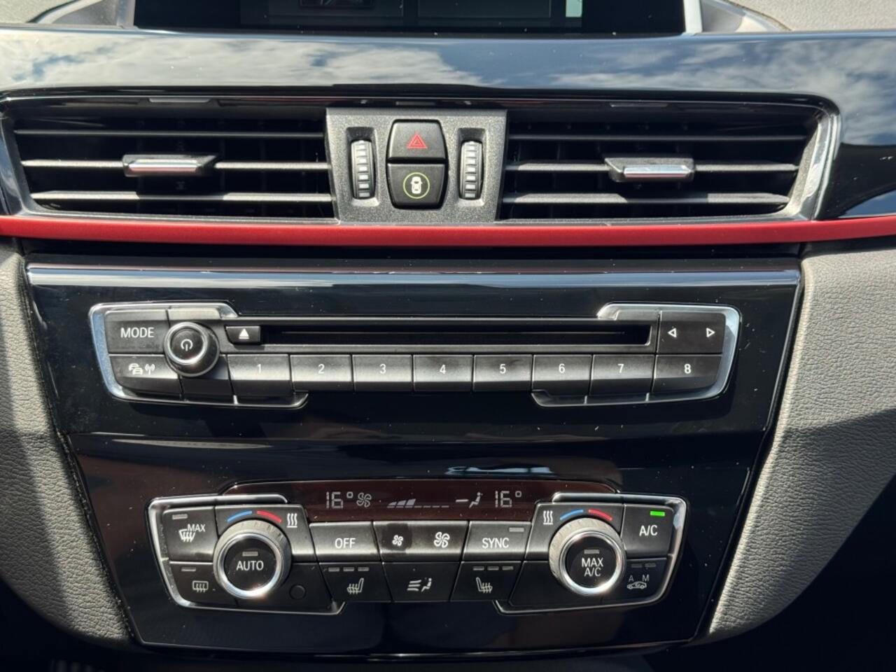 BMW X1 S-DRIVE 1.8 AUT. SPORT-LINE NAVI TREKHAAK AIRCO LMV PDC