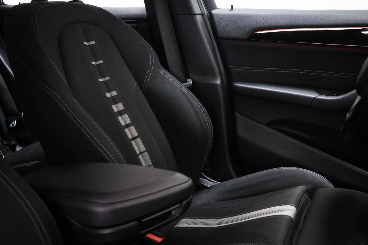 BMW X1 sDrive18i Executive | SPORT LINE / PARKING- PACK | CAMERA