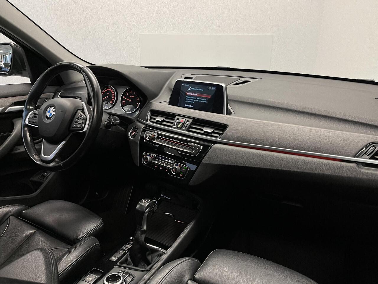 BMW X1 xDrive20i High Executive | LEDER | CAMERA | PANO | NAVI |