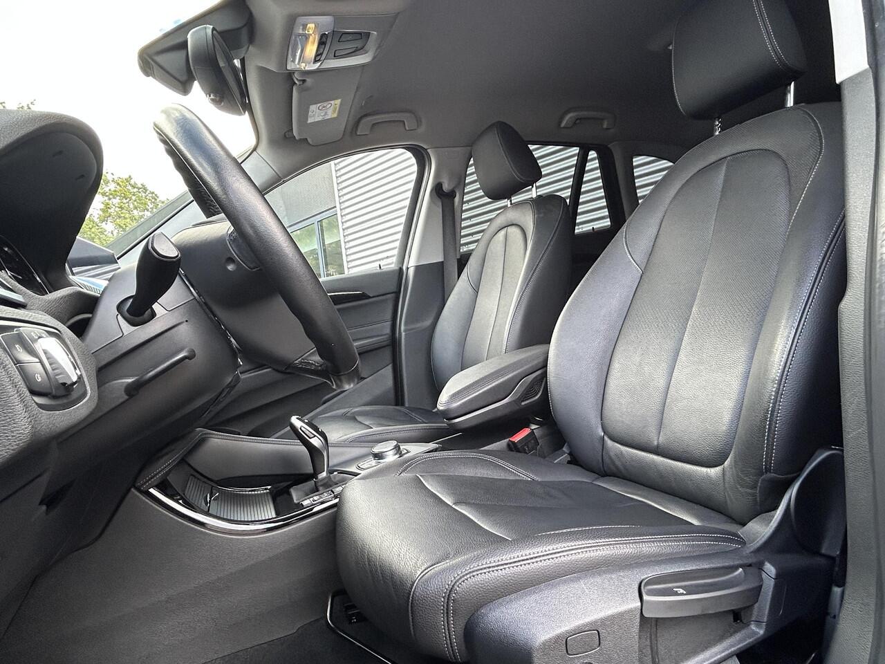 BMW X1 sDrive20i Orange Edition III | Trekhaak | Camera |