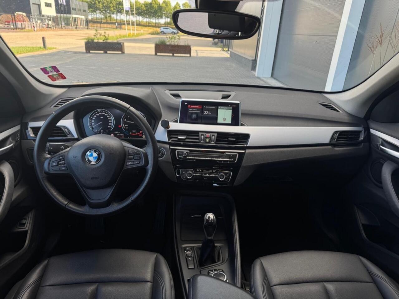 BMW X1 sDrive18i 12-2019 NAVI CLIMATE PDC TREKHAAK SPORTVELGEN