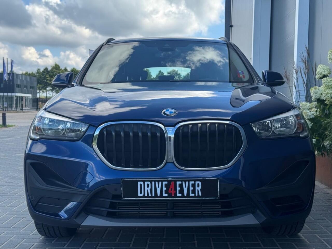 BMW X1 sDrive18i 12-2019 NAVI CLIMATE PDC TREKHAAK SPORTVELGEN
