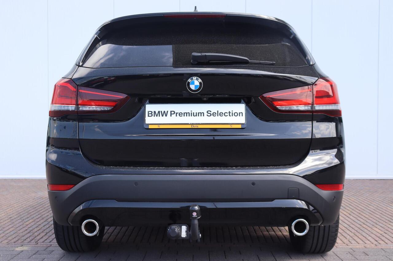 BMW X1 sDrive20i High Executive Achteruitrijcamera/ Stoelverwarming/ Sportstoelen/ Cruise Control/ Elektrische Achterklep