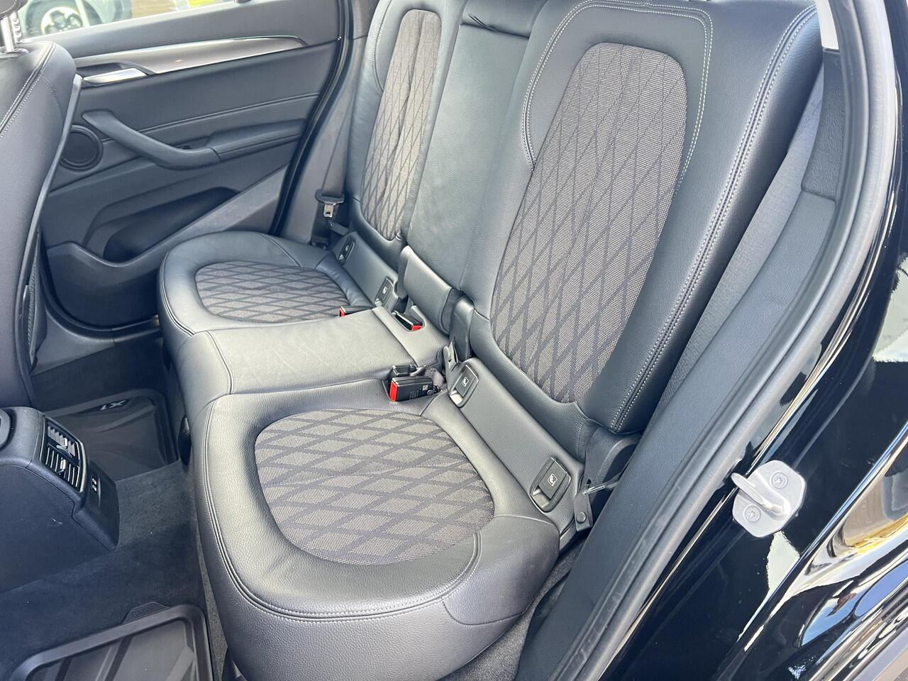 BMW X1 sDrive20i High Executive 190pk |