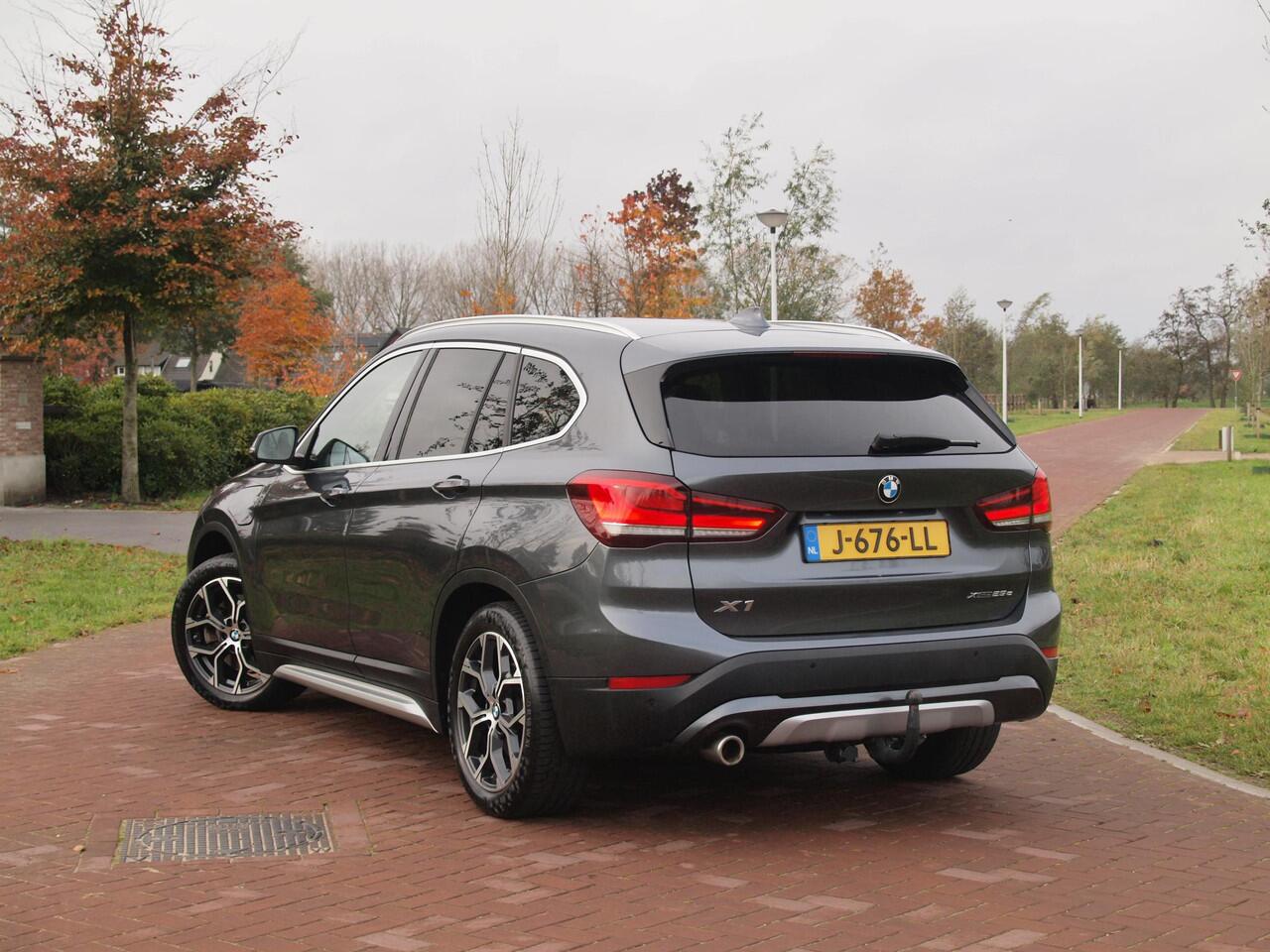 BMW X1 xDrive25e eDrive Edition | Head-Up Display | Harman Kardon | Apple Carplay | Sfeerverlichting | Trekhaak |