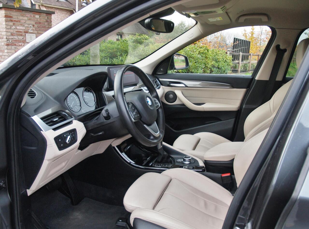 BMW X1 xDrive25e eDrive Edition | Head-Up Display | Harman Kardon | Apple Carplay | Sfeerverlichting | Trekhaak |