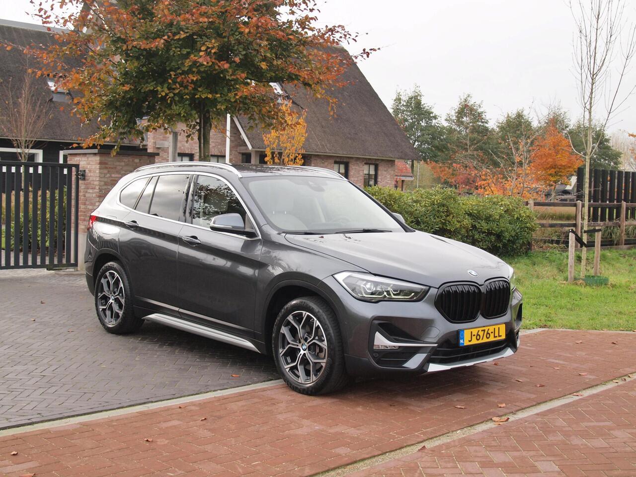 BMW X1 xDrive25e eDrive Edition | Head-Up Display | Harman Kardon | Apple Carplay | Sfeerverlichting | Trekhaak |