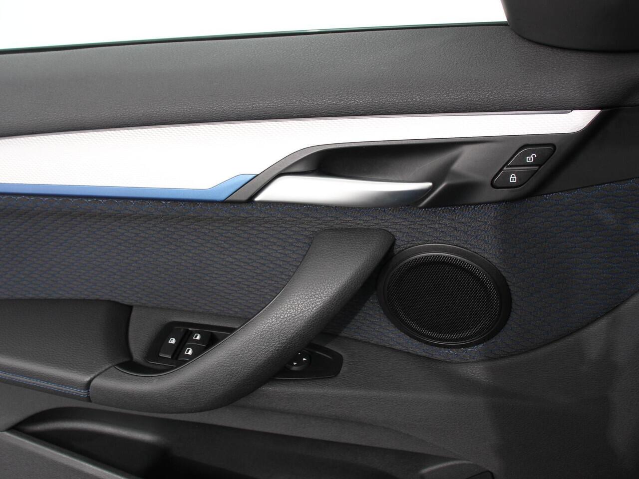 BMW X1 sDrive18i Automaat M-Sport | Navigatie | Cruise Control | Stoelverwarming | Elektrische achterklep | Climate Control | Lichtmetalen velgen