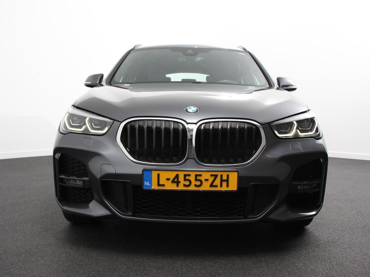 BMW X1 sDrive18i Automaat M-Sport | Navigatie | Cruise Control | Stoelverwarming | Elektrische achterklep | Climate Control | Lichtmetalen velgen