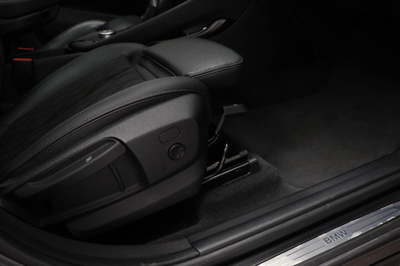 BMW X1 xDrive25e High Executive Edition | SAFETY / XLINE- PACK | PANORAMADAK | TREKHAAK