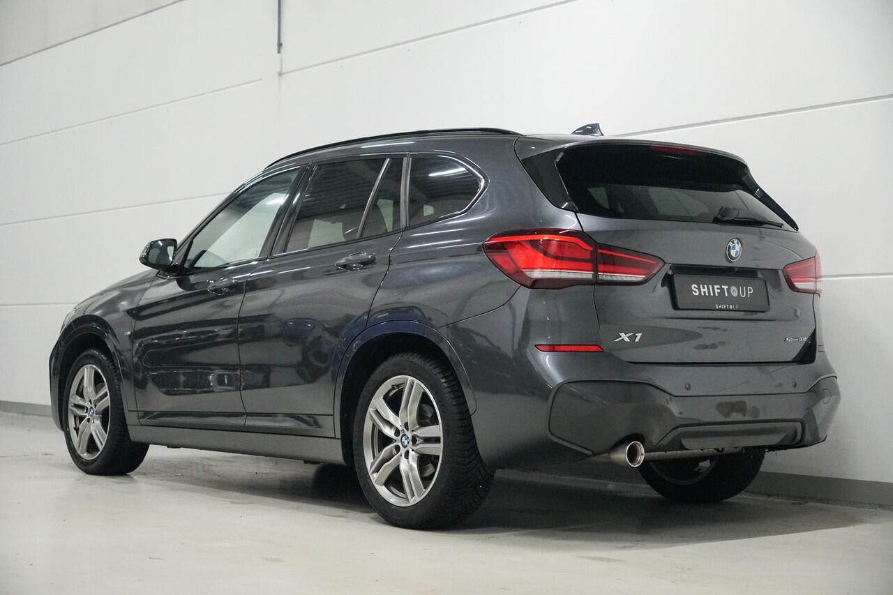 BMW X1 sDrive18i M-Sport | Panoramadak | Trekhaak