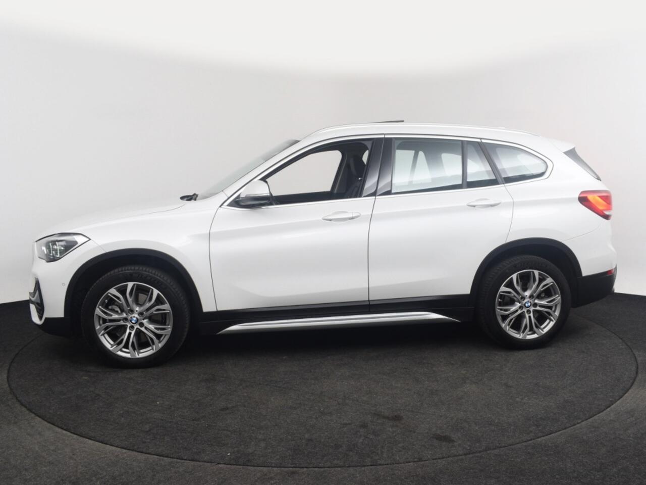 BMW X1 sDrive20i High Executive | Schuifdak o Dealeronderhouden o Leder