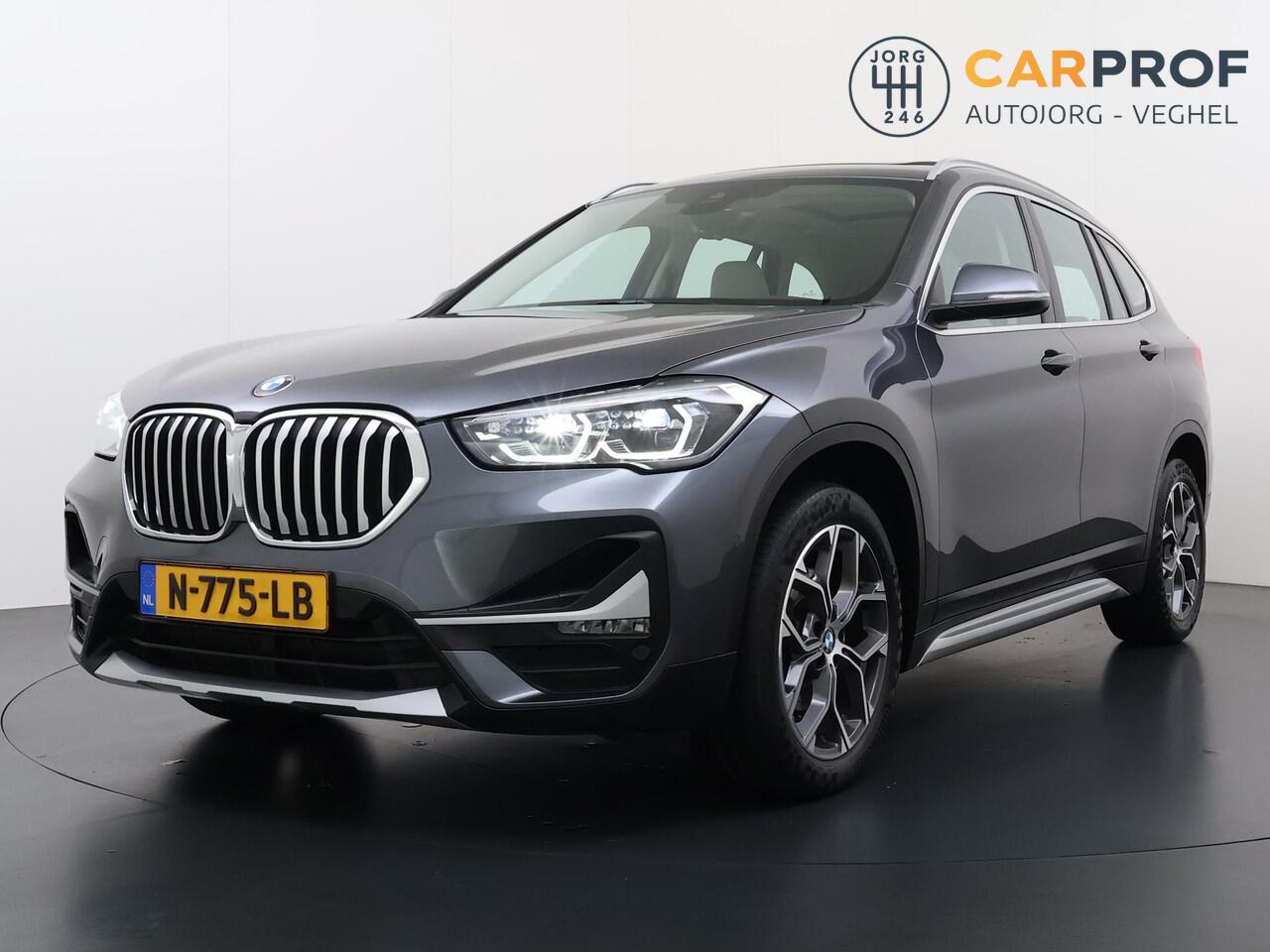 BMW X1 sDrive18i Business Edition Plus X-Line | Panorama Dak | Dealer Onderhouden | Camera |