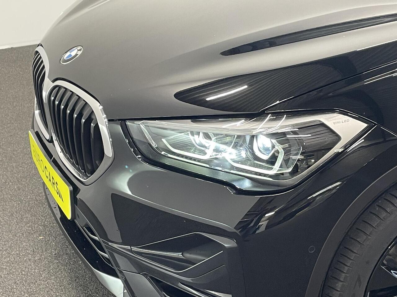 BMW X1 xDrive25e SportLine Aut PHEV Pano dak HiFi system Verwarmbare stoelen Sport stoelen navi Carplay PDC V+A Elektrische achterklep Full Led