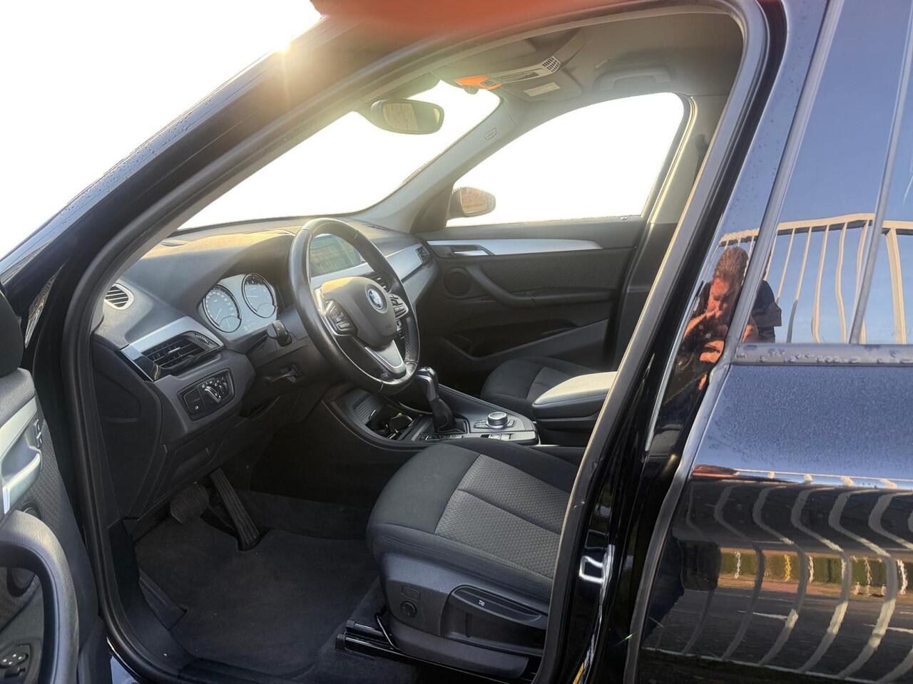 BMW X1 xDrive25e Executive | Automaat | Stoel Verwarming | Navigatie | Apple Carplay/Android Auto | Parkeersensoren | Cruise Control | DAB | Climate Control