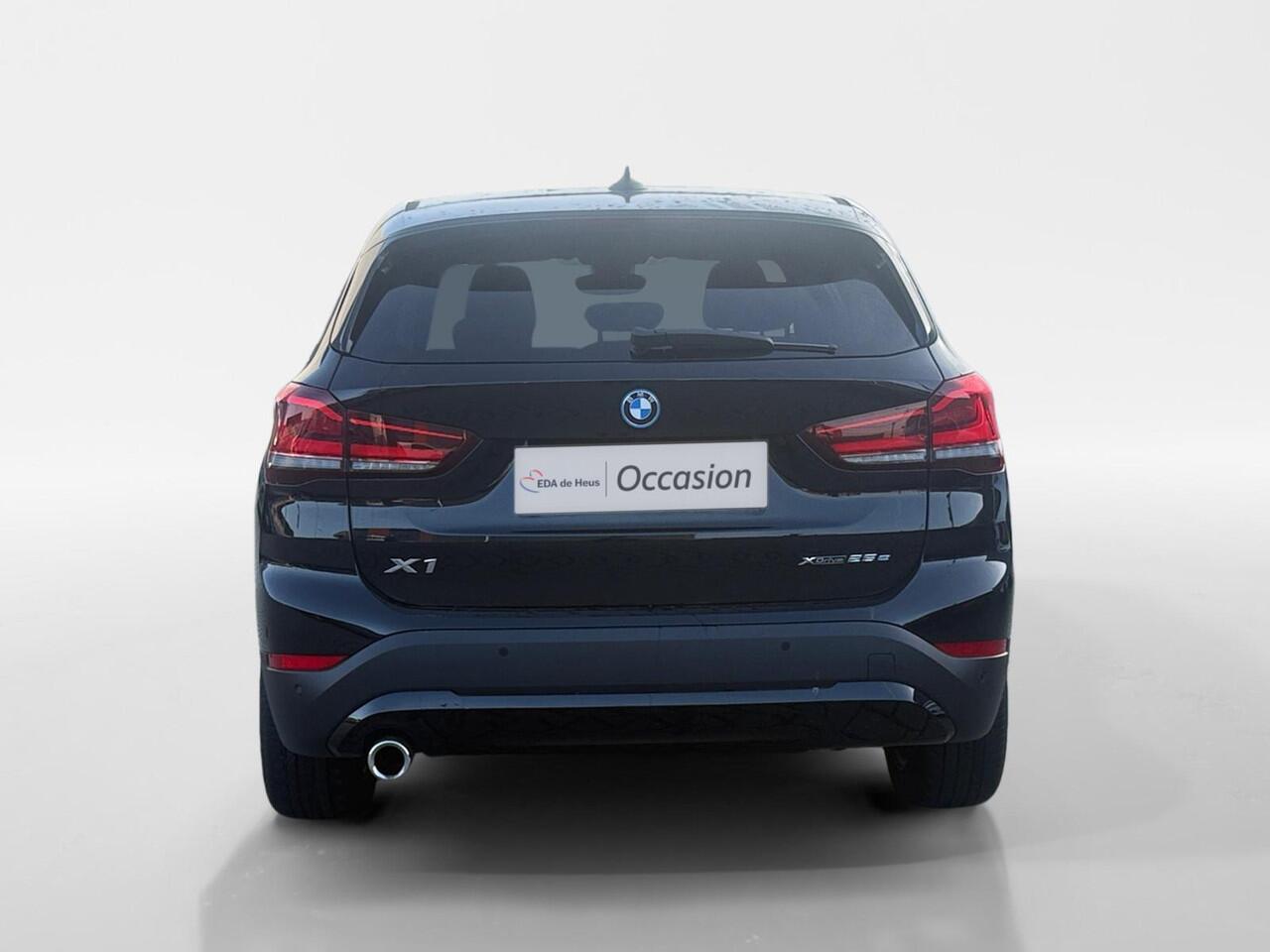 BMW X1 xDrive25e Executive | Automaat | Stoel Verwarming | Navigatie | Apple Carplay/Android Auto | Parkeersensoren | Cruise Control | DAB | Climate Control