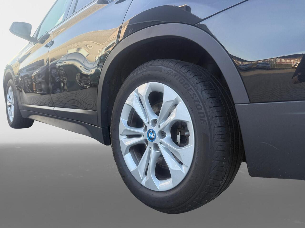 BMW X1 xDrive25e Executive | Automaat | Stoel Verwarming | Navigatie | Apple Carplay/Android Auto | Parkeersensoren | Cruise Control | DAB | Climate Control