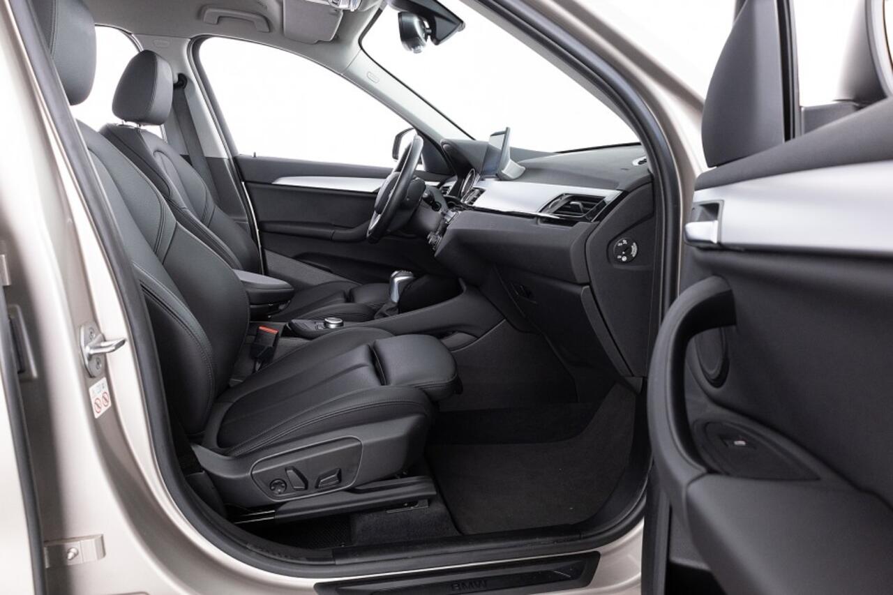 BMW X1 xDrive25e High Executive | LEDER | Full LED | Head-Up | PHEV