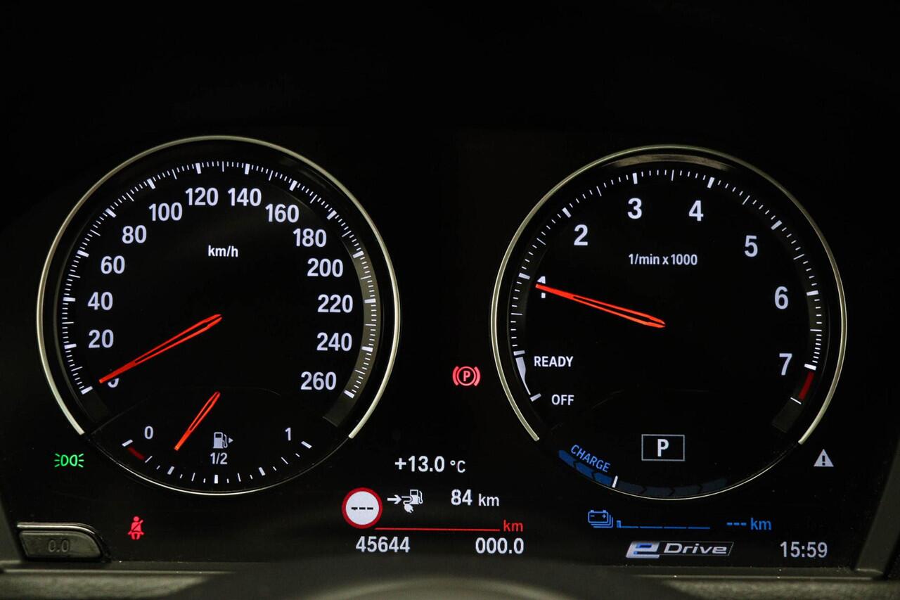 BMW X1 xDrive25e | SPIEGEL PACK | HEAD UP | LED | DAB | STOELVERWARMING