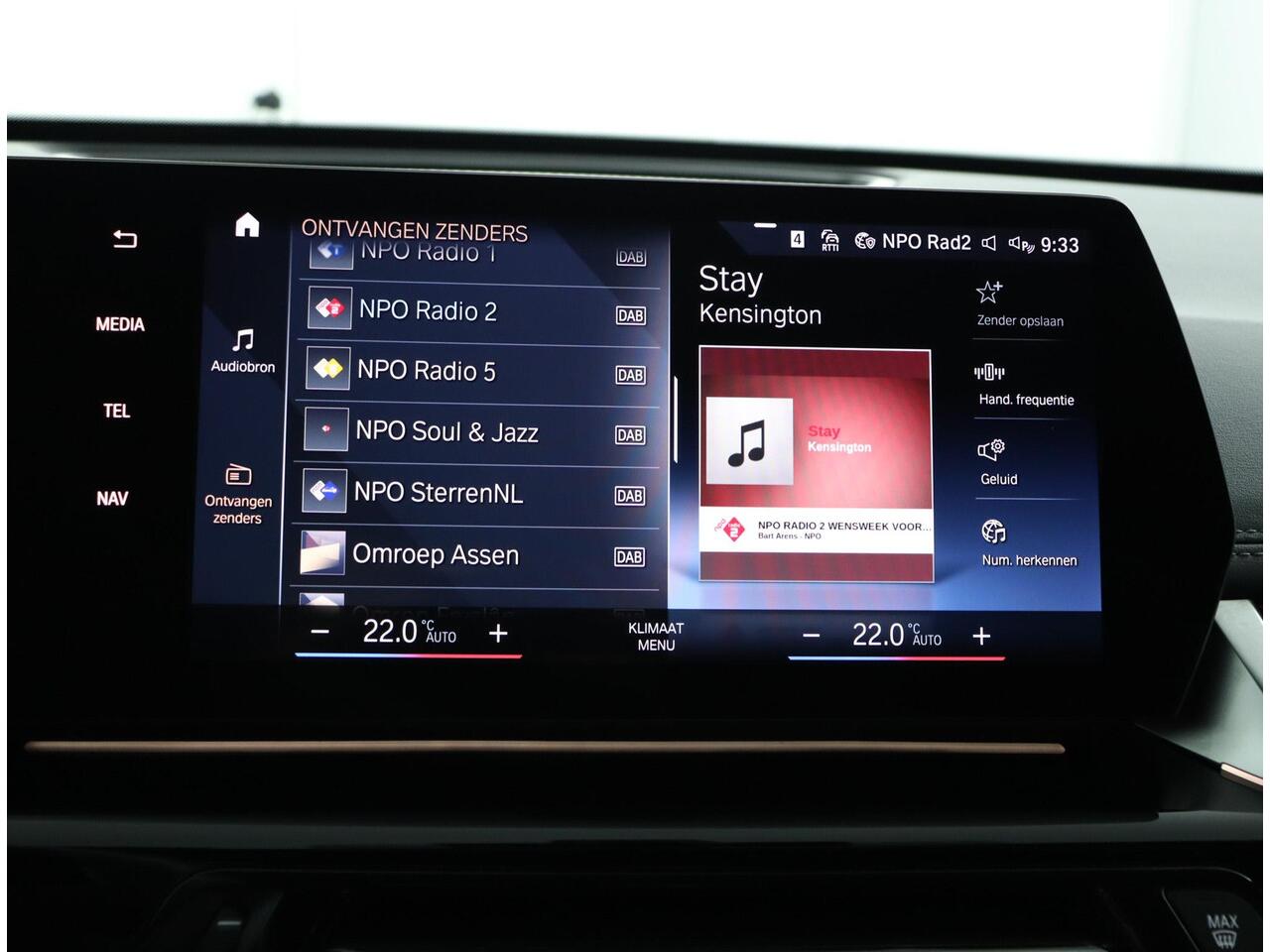 BMW X1 sDrive18i M-Sportpakket | Trekhaak | M Adaptief onderstel | Adaptieve LED koplampen | Comfort Access | Verwarmde voorstoelen