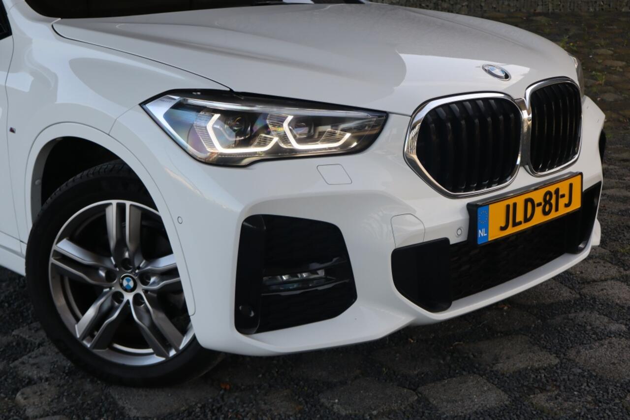 BMW X1 sDrive18i M Sport | Schuifdak | Camera | Stoelverwarming