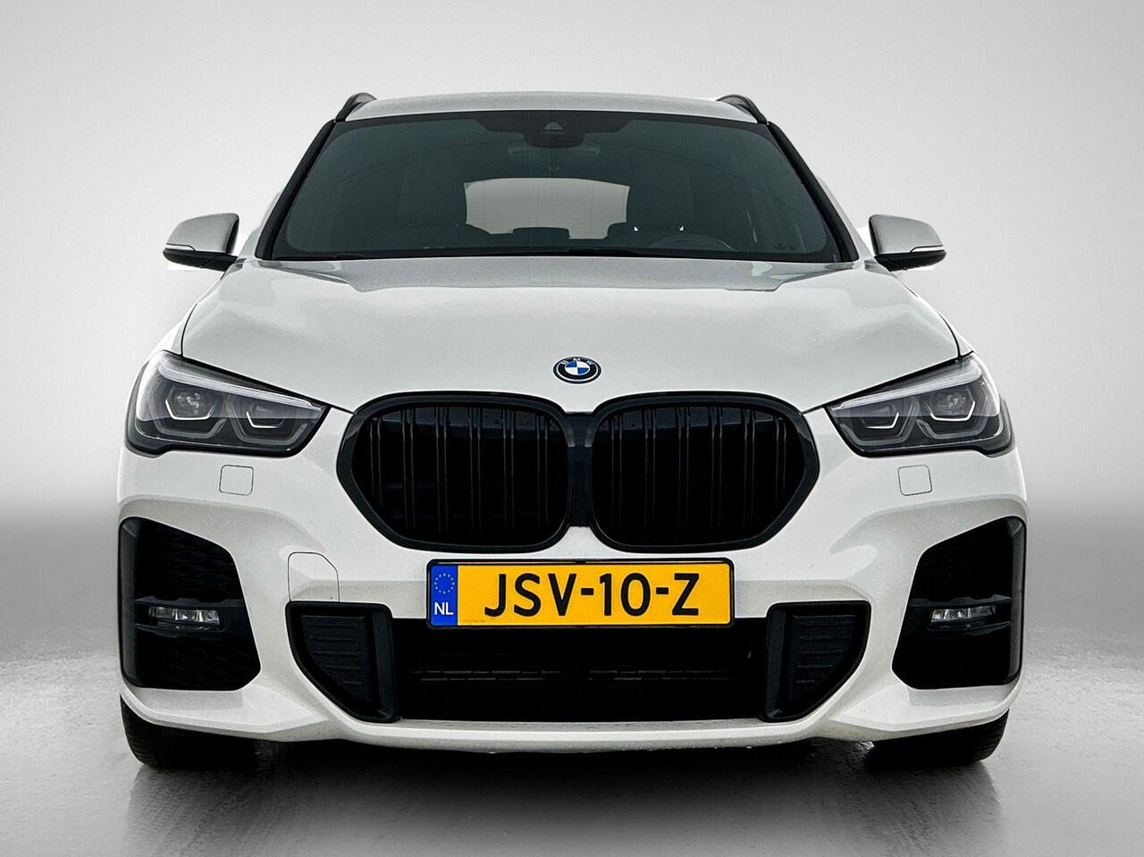 BMW X1 xDrive25e Exe PLUG-In M Sport Shadow TREKHAAK | 1/2 LEER | EL. ACHTERKLEP | 18"LM