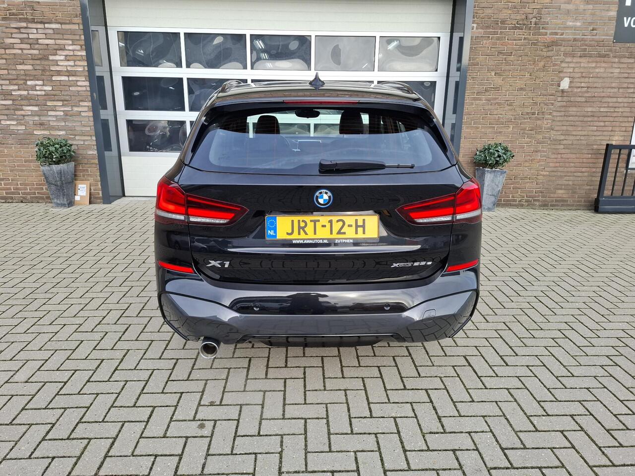 BMW X1 xDrive25e High Executive M uitvoering