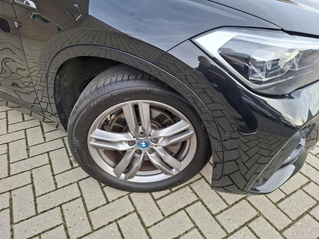 BMW X1 xDrive25e High Executive M uitvoering