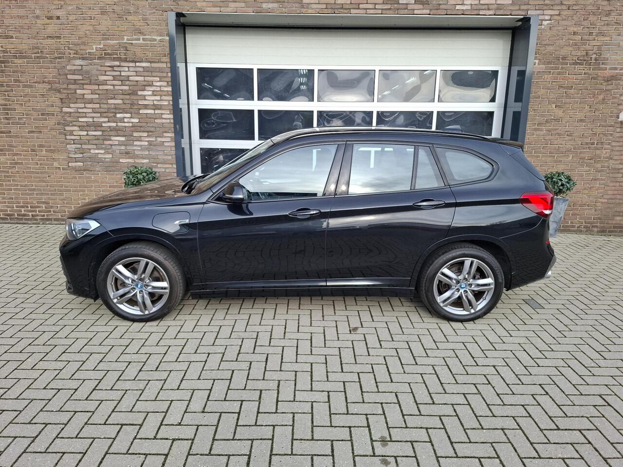 BMW X1 xDrive25e High Executive M uitvoering