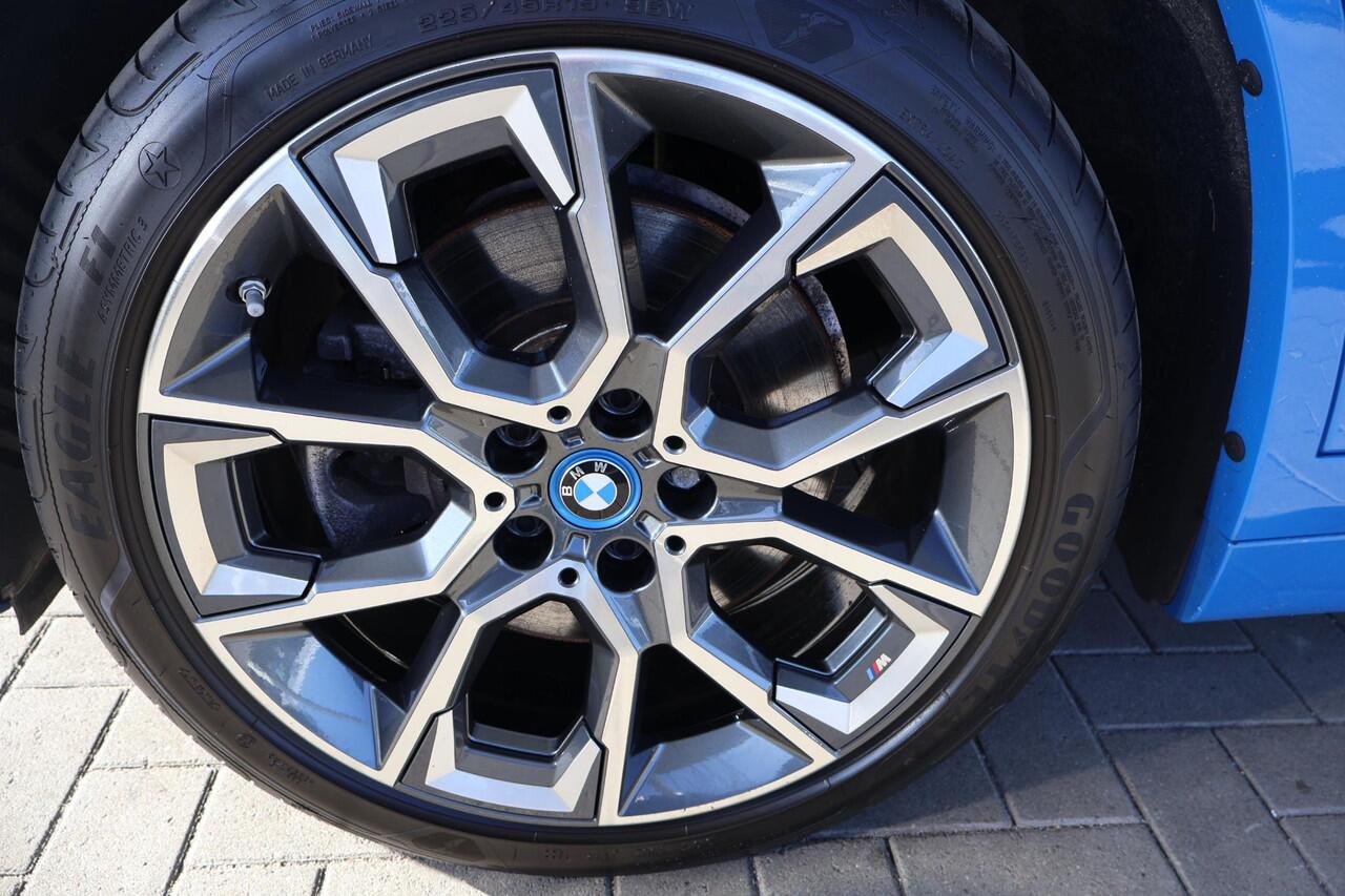 BMW X1 xDrive25e | M Sportpakket | Panorama Dak | Stoelverwarming | Comfort Access