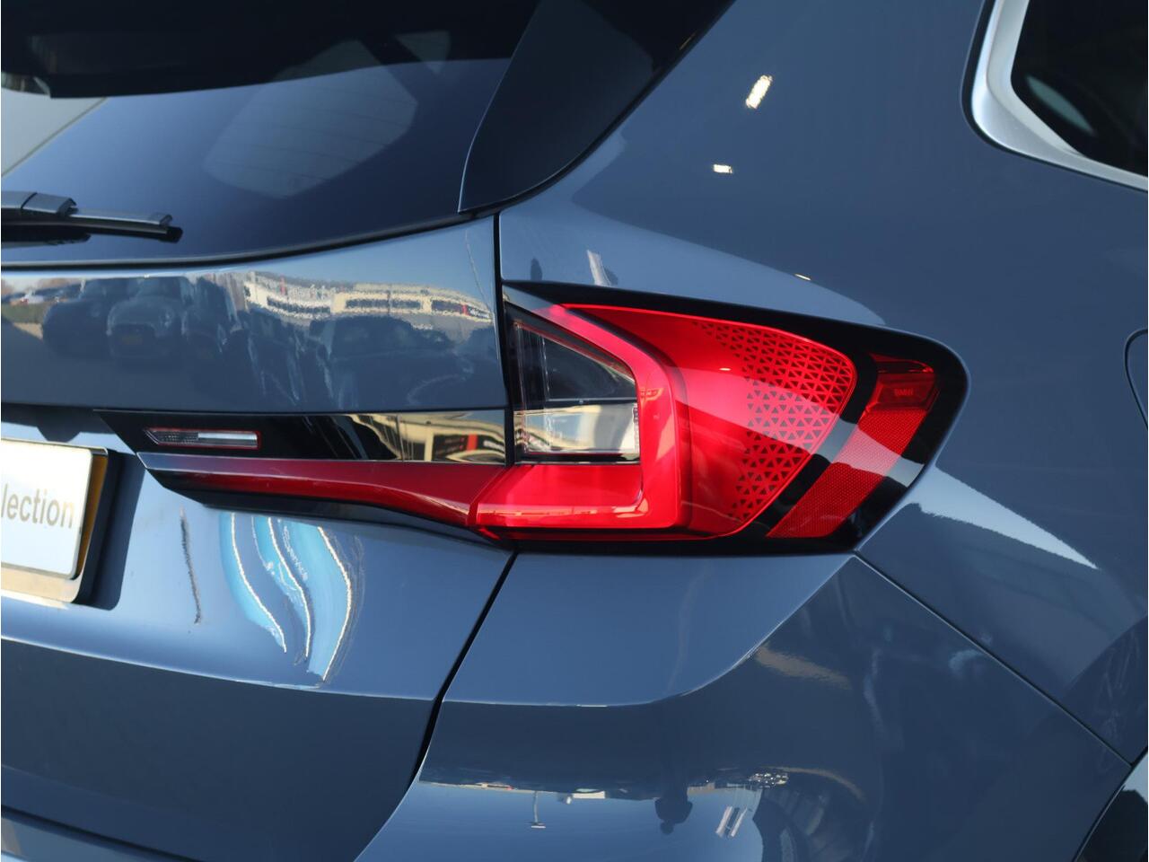 BMW X1 xDrive30e Comfort Access/ Trekhaak/ Panoramadak/ Harman-Kardon/ Head-Up/ Elektrische Stoelen/ Stoelverwarming