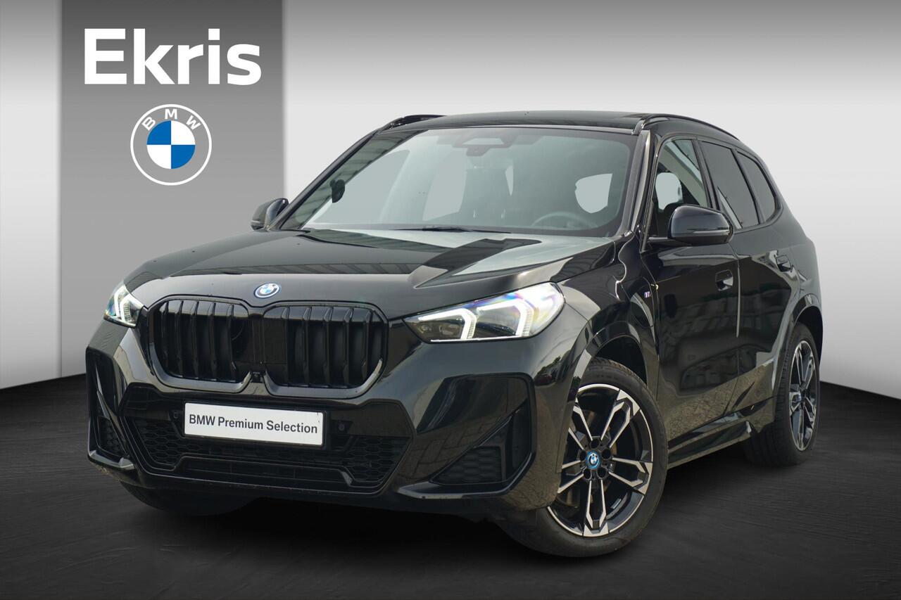 BMW X1 xDrive30e M Sportpakket 19'' / Panoramadak / Elektrisch verstelbare stoelen / Harman Kardon