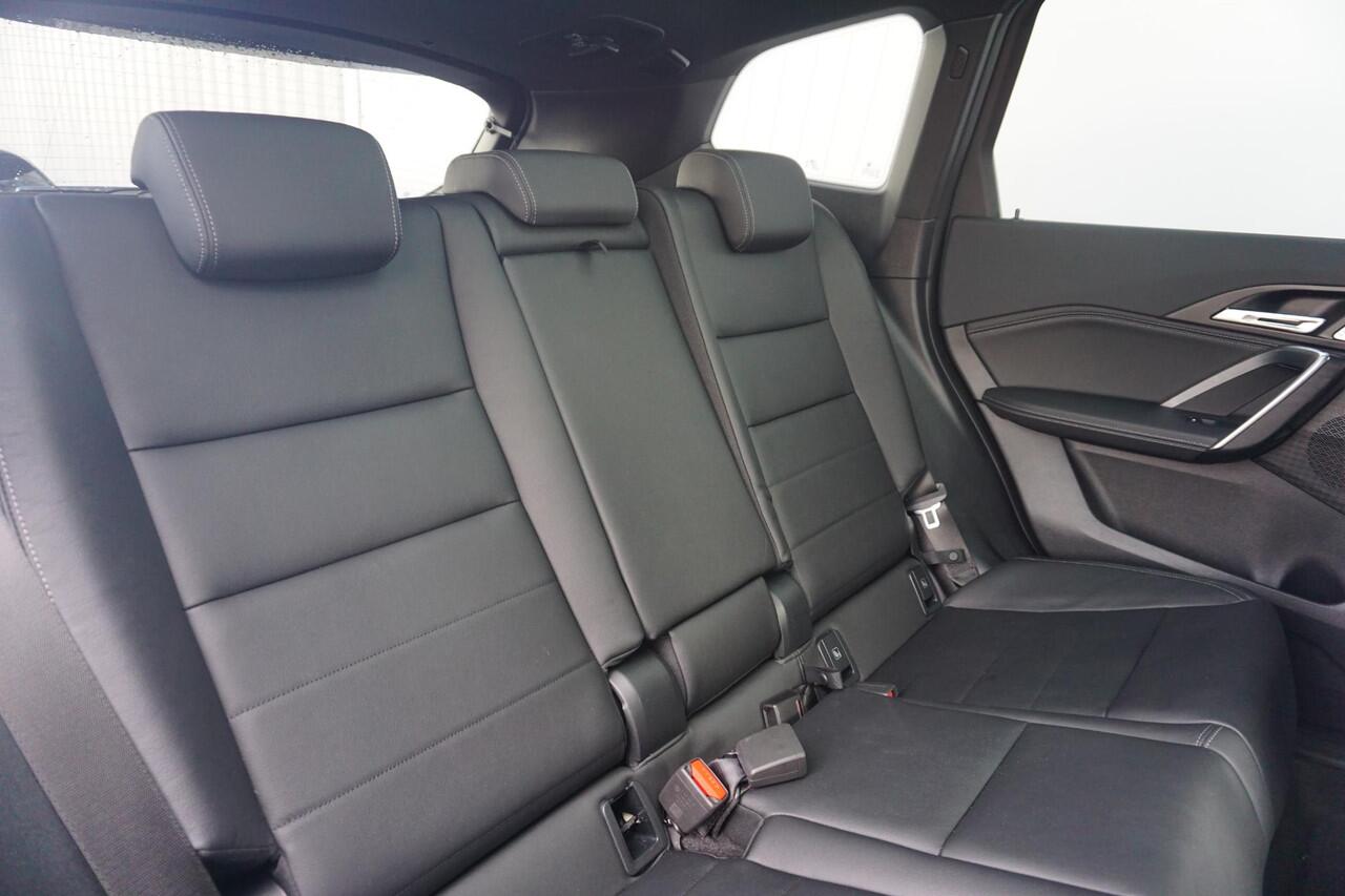 BMW X1 xDrive30e M Sportpakket 19'' / Panoramadak / Elektrisch verstelbare stoelen / Harman Kardon