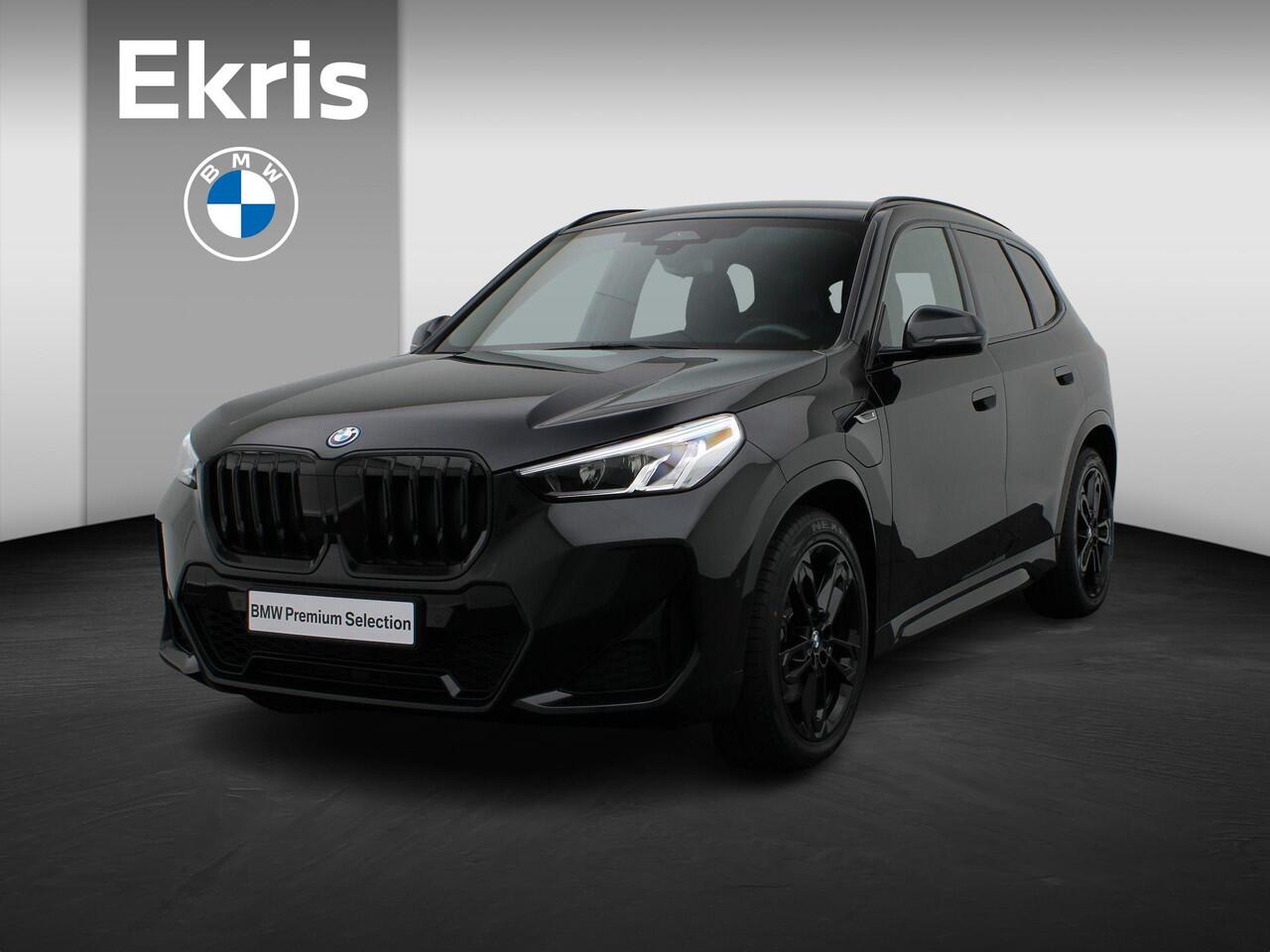 BMW X1 xDrive30e M Sportpakket | Achteruitrijcamera | Extra Getint Glas Achter | 19''
