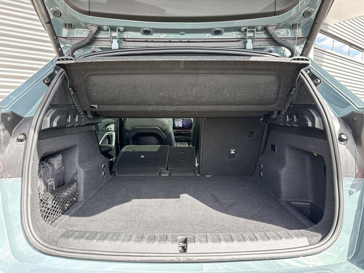 BMW X1 xDrive30e M Sportpakket / Innovation Pack / Comfort Pack / Travel Pack / Panoramadak / Trekhaak