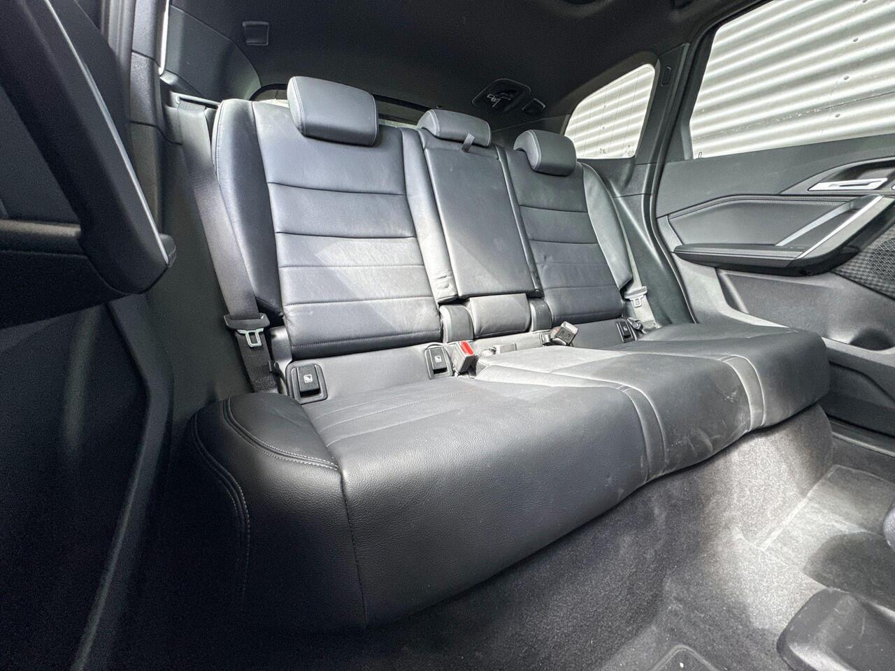 BMW X1 xDrive30e M Sportpakket / Innovation Pack / Comfort Pack / Travel Pack / Panoramadak / Trekhaak