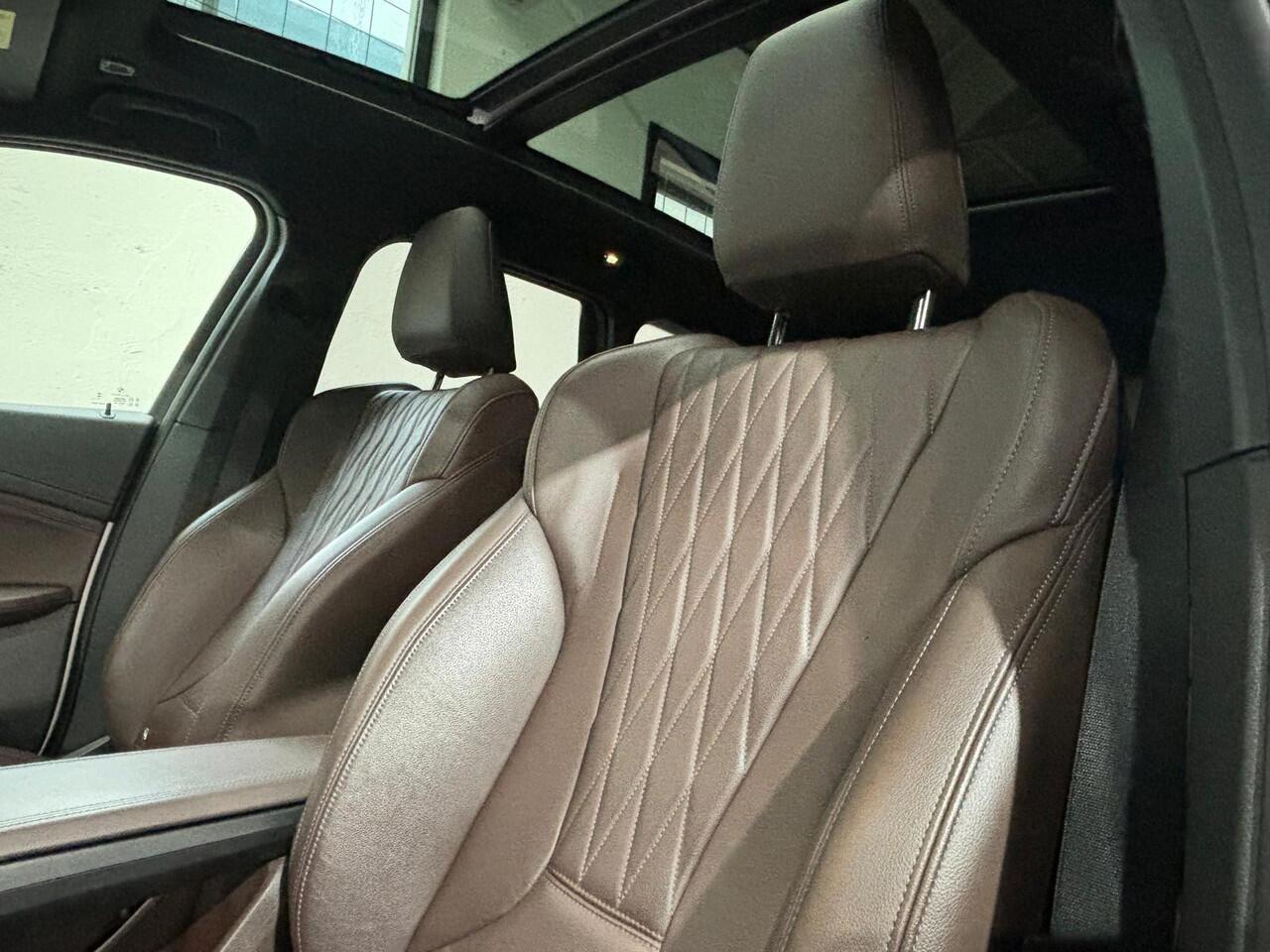 BMW X1 xDrive23i | M-Sport | Driving Assistant Pro | Panoramadak | Shadow Line | NL auto | BTW |