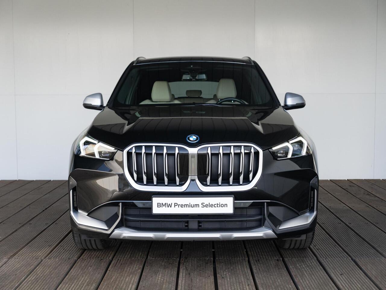 BMW X1 xDrive25e | X-Line | Comfort Pack | Premium Pack | Comfort Access | Achteruitrijcamera | Harman-Kardon | PDC | Trekhaak | Lentevoordeel