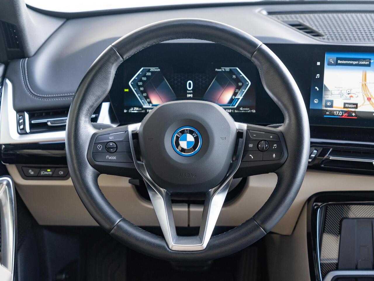 BMW X1 xDrive25e | X-Line | Comfort Pack | Premium Pack | Comfort Access | Achteruitrijcamera | Harman-Kardon | PDC | Trekhaak | Lentevoordeel